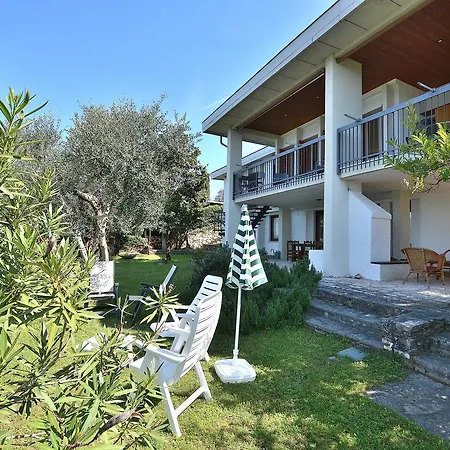 Retro Villa *